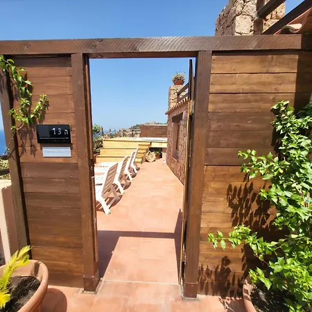 Sunny Side - Panoramic View Tatil Evi